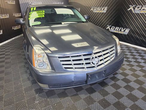 Used 2011 Cadillac DTS FWD image 4