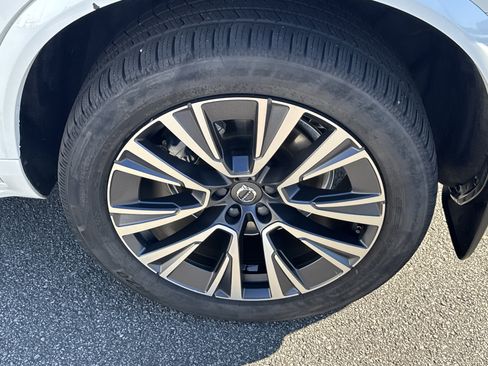 Used 2022 Volvo XC90 T5 Momentum w/ Climate Package image 27