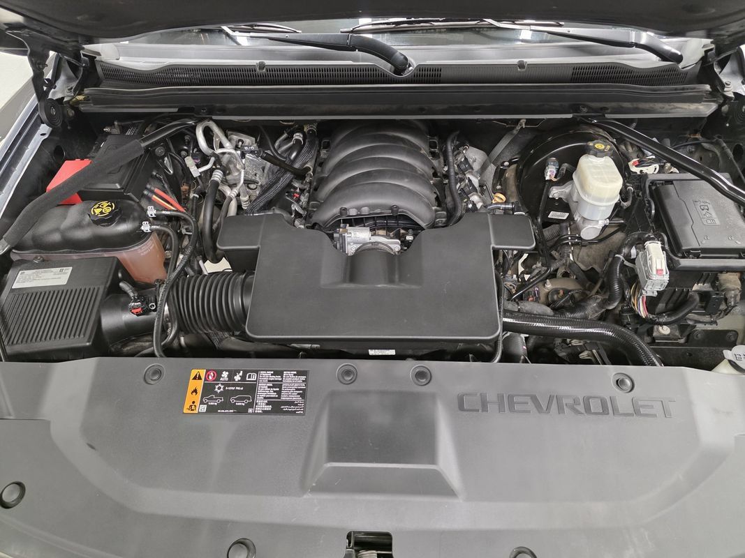 Used 2019 Chevrolet Suburban LT AWD/4WD image 58