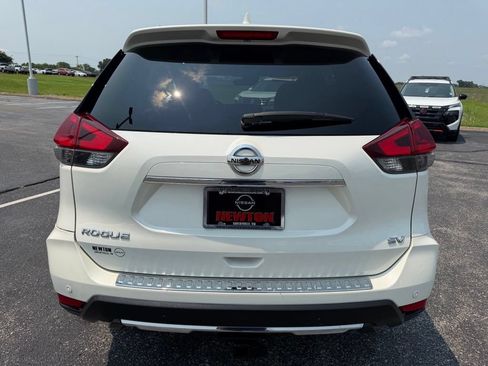 Used 2020 Nissan Rogue SV w/ Premium Package FWD image 34