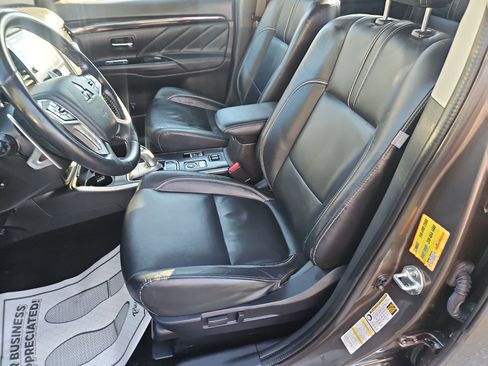 Used 2018 Mitsubishi Outlander GT image 13