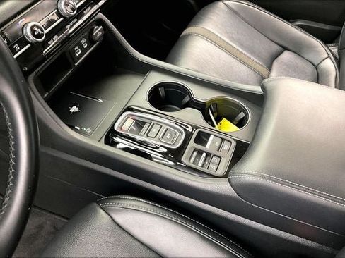 Used 2025 Honda Pilot EX-L image 15