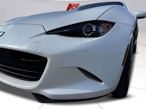 Used 2021 MAZDA MX-5 Miata RF Grand Touring image 11