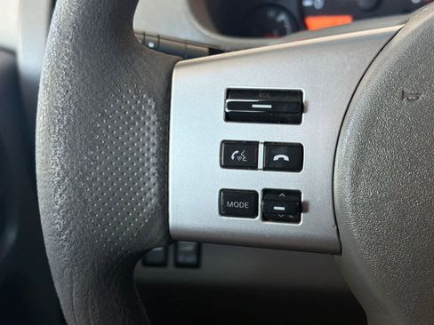 Used 2018 Nissan Frontier SV AWD/4WD image 23