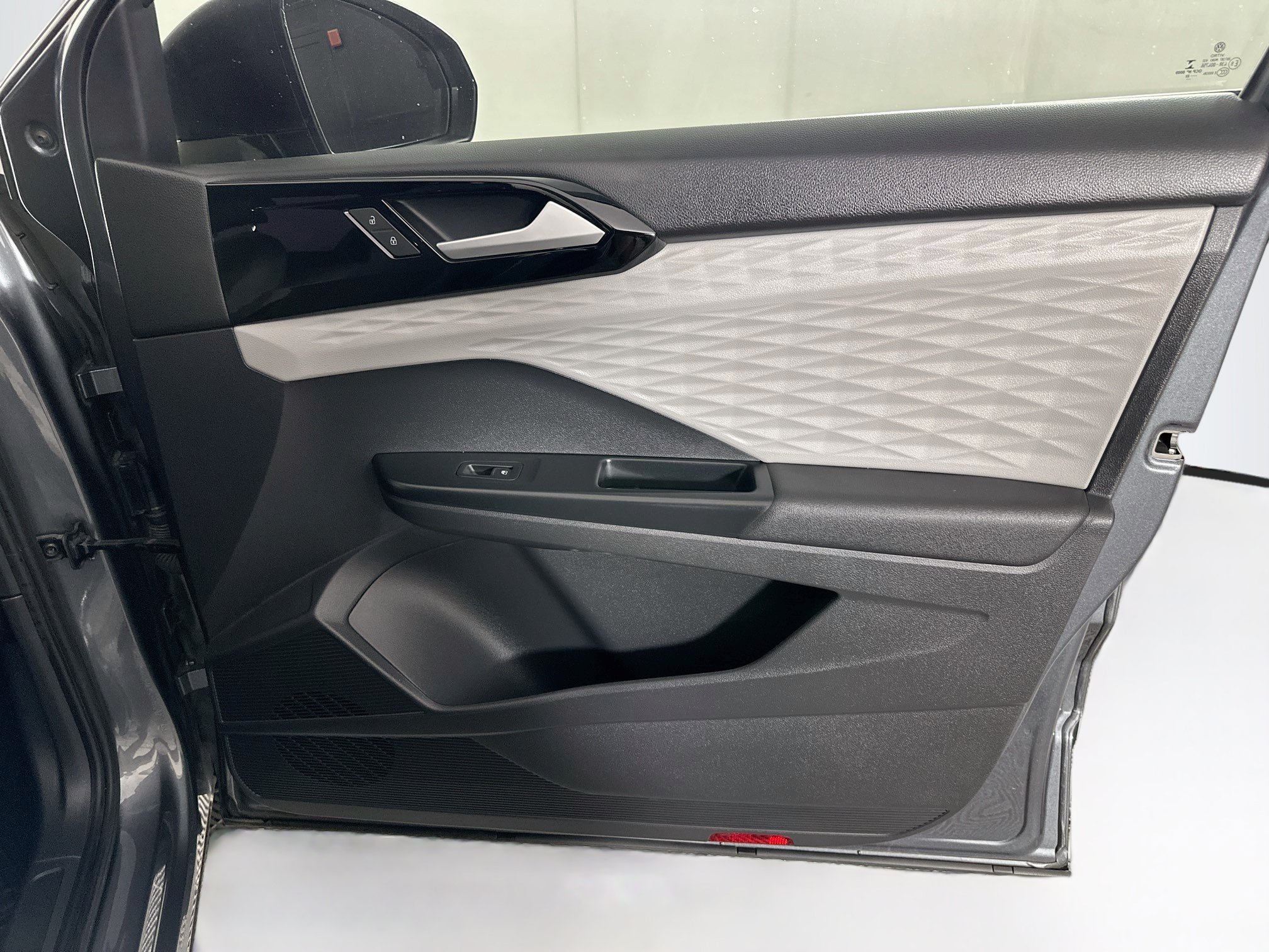 Used 2022 Volkswagen Taos S FWD image 30