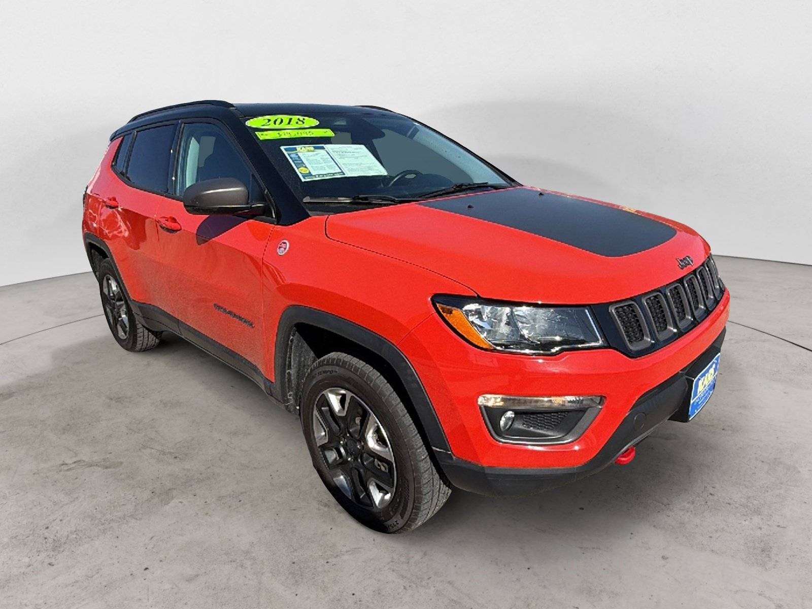 Used 2018 Jeep Compass Trailhawk w/ Cold Weather Group AWD/4WD image 8