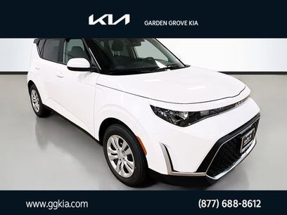 New 2025 Kia Soul LX