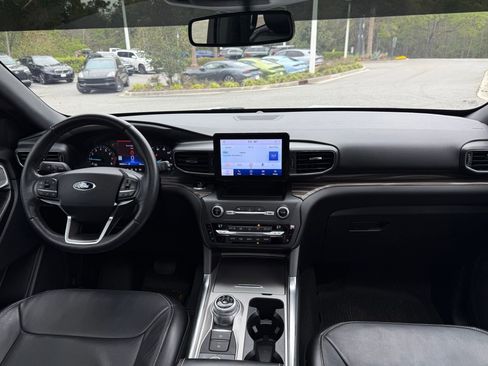 Used 2020 Ford Explorer Limited w/ Class III Trailer Tow Package image 23