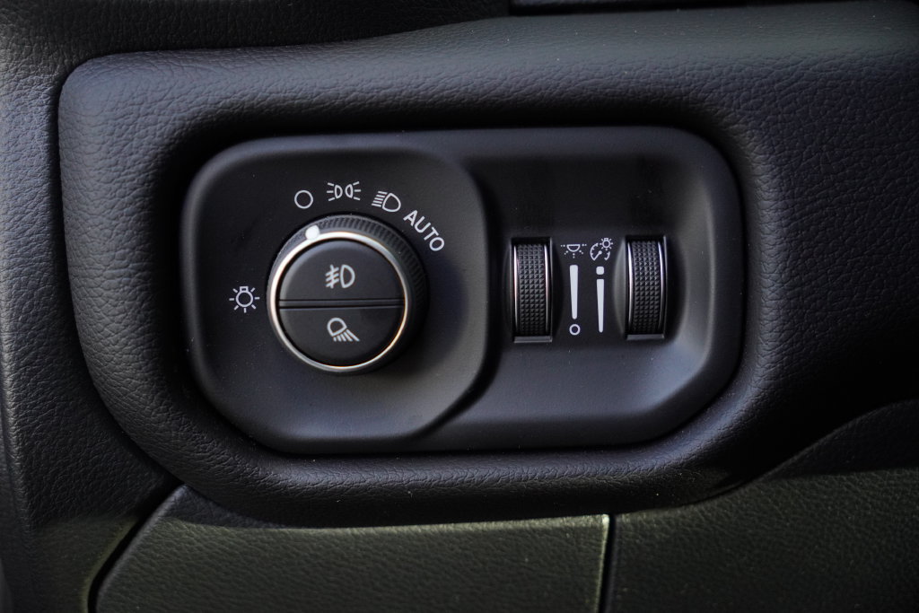 Used 2024 RAM 3500 Laramie w/ Night Edition AWD/4WD image 18