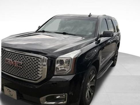 Used 2017 GMC Yukon Denali w/ Open Road Package AWD/4WD image 14