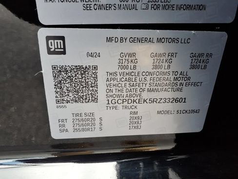 Used 2024 Chevrolet Silverado 1500 LT AWD/4WD image 25