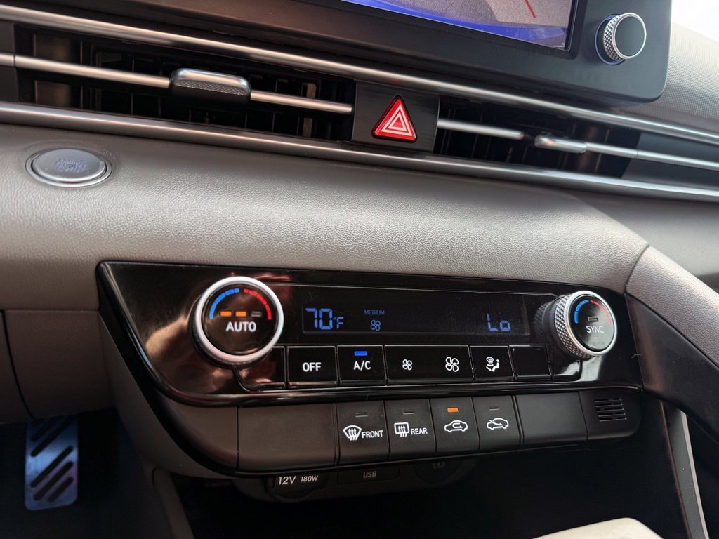 Certified 2025 Hyundai Elantra Sport FWD image 17