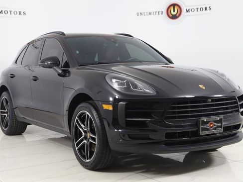 Used 2021 Porsche Macan S image 25