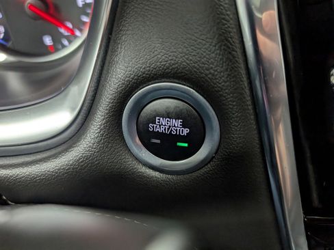 Used 2023 Chevrolet Traverse Premier image 27