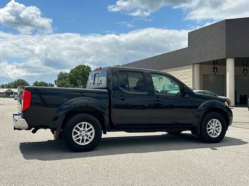 Used 2018 Nissan Frontier SV AWD/4WD image 12