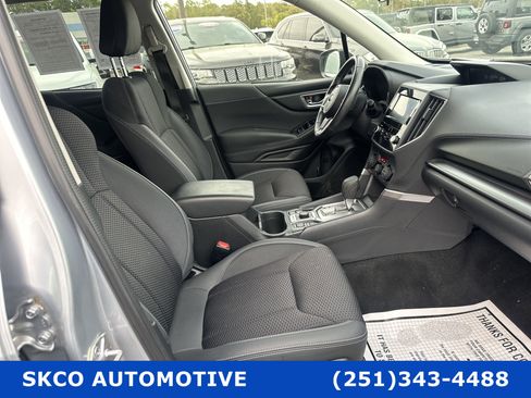 Used 2022 Subaru Forester Premium image 13