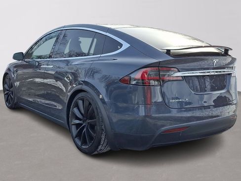 Used 2016 Tesla Model X 90D image 4