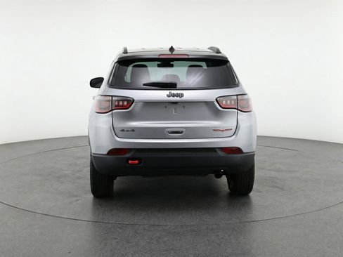 Used 2025 Jeep Compass Trailhawk image 7