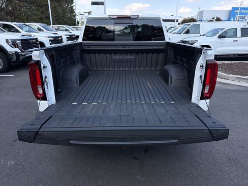 Used 2023 GMC Sierra 1500 SLT w/ SLT Premium Plus Package AWD/4WD image 34
