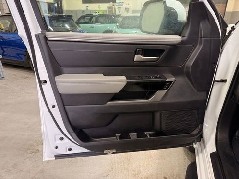 Used 2023 Toyota Tundra Limited image 10