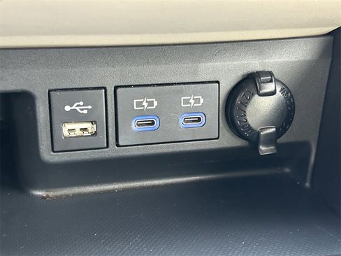 Certified 2022 Toyota Highlander Platinum image 34