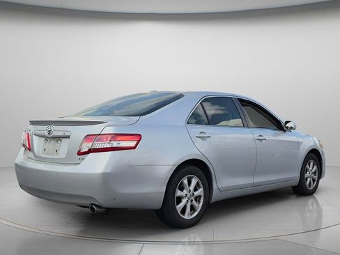 Used 2011 Toyota Camry LE w/ LE Extra-Value Pkg image 6