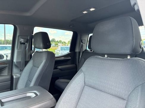 Used 2023 Chevrolet Silverado 1500 LT AWD/4WD image 8