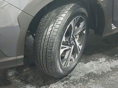 Used 2024 Subaru Crosstrek 2.0i Premium image 32