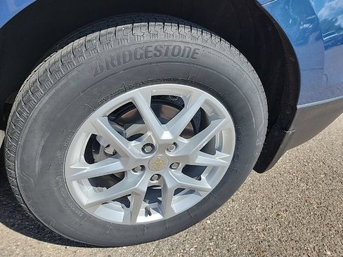 Used 2024 Chevrolet Equinox LT AWD/4WD image 37