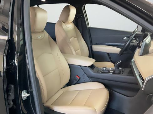 Certified 2024 Cadillac XT4 Luxury FWD image 20