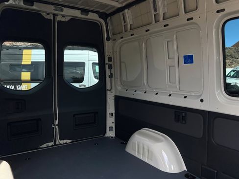 New 2025 Mercedes-Benz Sprinter 2500 image 19