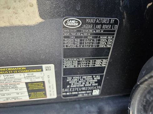 Used 2024 Land Rover Defender 110 X-Dynamic SE image 25