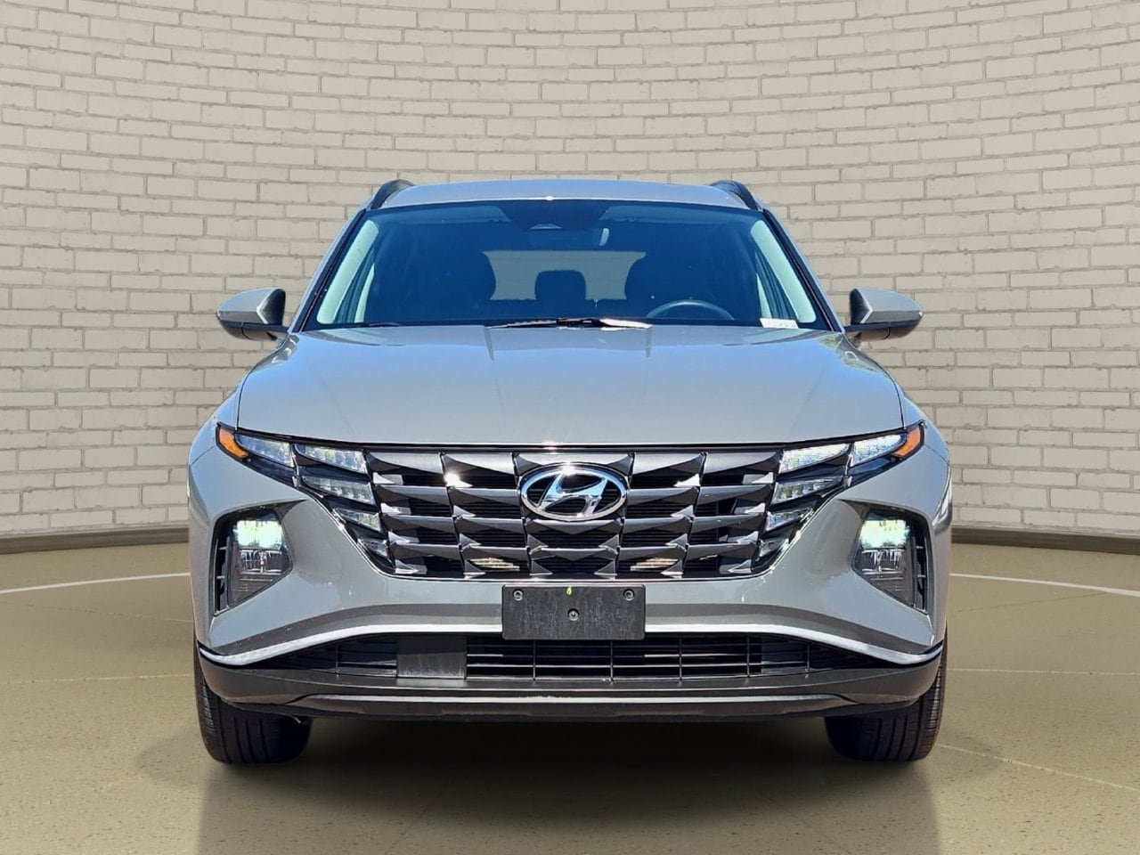 Used 2024 Hyundai Tucson SEL FWD image 2