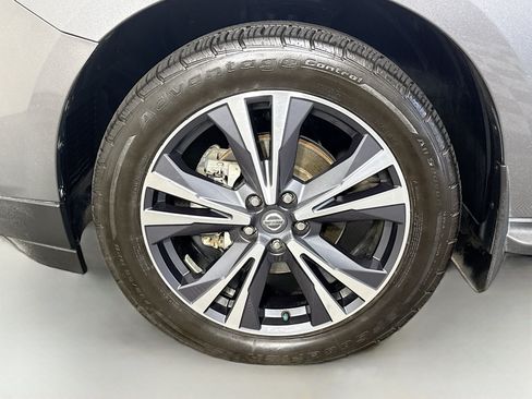 Used 2020 Nissan Pathfinder Platinum FWD image 38