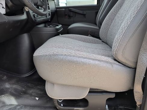 New 2025 Chevrolet Express 3500 Work Van w/ Power Convenience Package image 4