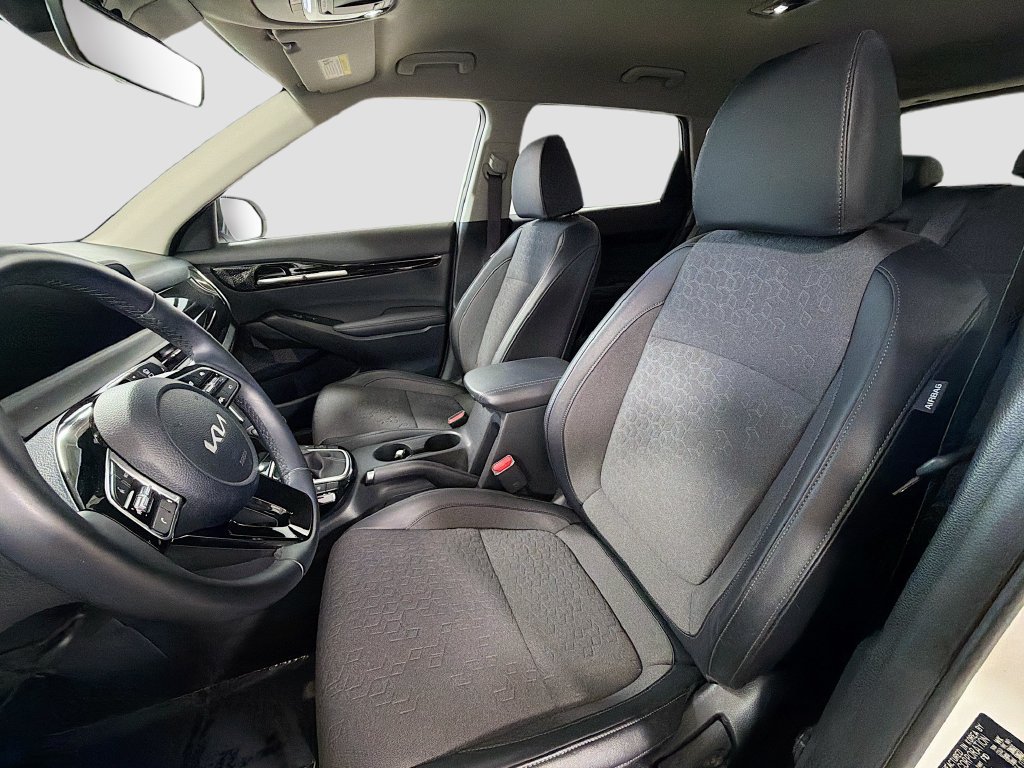 Used 2025 Kia Seltos S AWD/4WD image 22