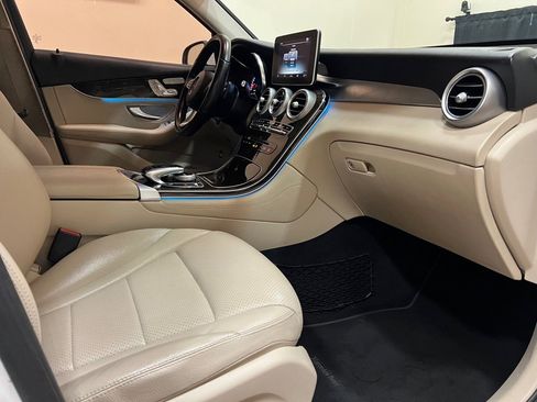 Used 2017 Mercedes-Benz GLC 300 image 38