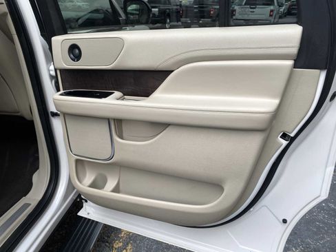 Used 2018 Lincoln Navigator L Reserve w/ Technology Package image 47