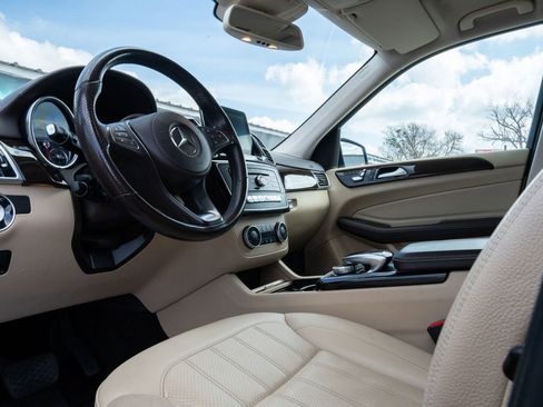 Used 2017 Mercedes-Benz GLS 450 GLS 450 Sport Utility 4D image 9