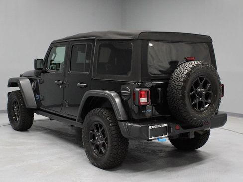 Used 2024 Jeep Wrangler Unlimited AWD/4WD image 8