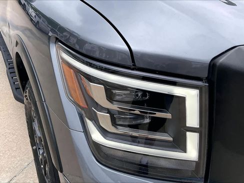 Used 2023 Nissan Titan PRO-4X w/ Pro-4x Convenience Package AWD/4WD image 27