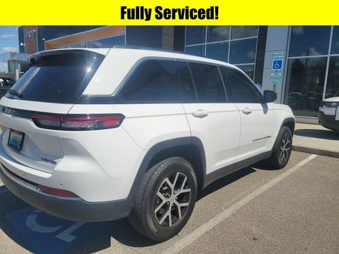 Used 2023 Jeep Grand Cherokee Limited image 6