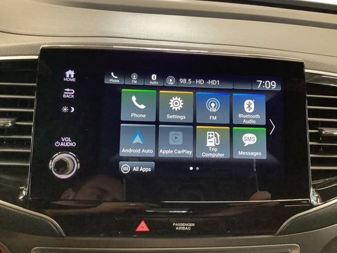 Used 2025 Honda Passport EX-L image 9