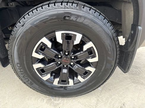 Used 2023 Nissan Frontier Pro-X w/ Technology Package RWD image 12