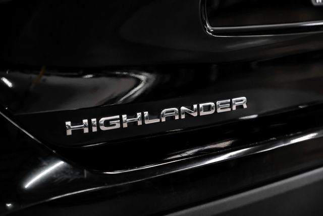 Used 2023 Toyota Highlander LE AWD/4WD image 50