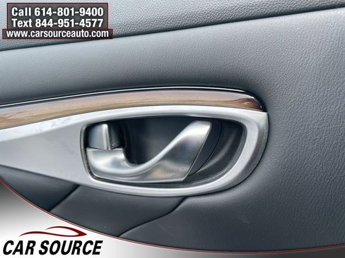 Used 2012 INFINITI M37 x w/ Deluxe Touring Pkg image 10