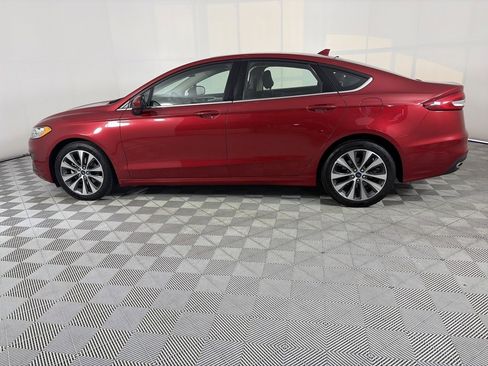 Certified 2020 Ford Fusion SE image 4
