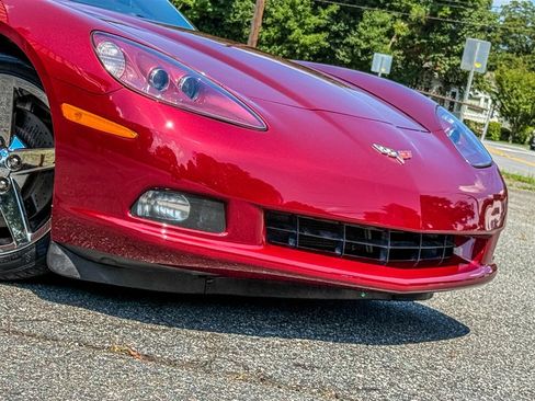 Used 2007 Chevrolet Corvette Coupe w/ Preferred Equipment Group RWD image 31