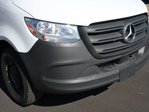Used 2025 Mercedes-Benz Sprinter 2500 image 29