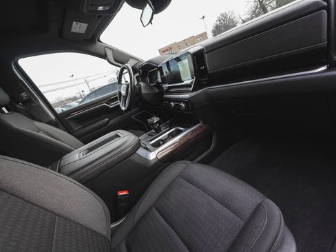 Used 2022 GMC Sierra 1500 Elevation image 40